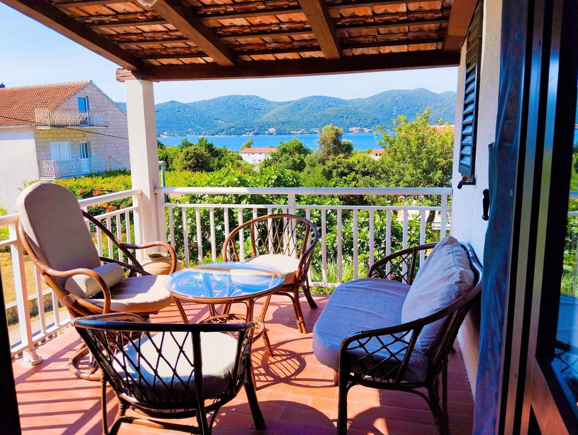 Holiday House Pinus Pinea فيغاني المظهر الخارجي الصورة